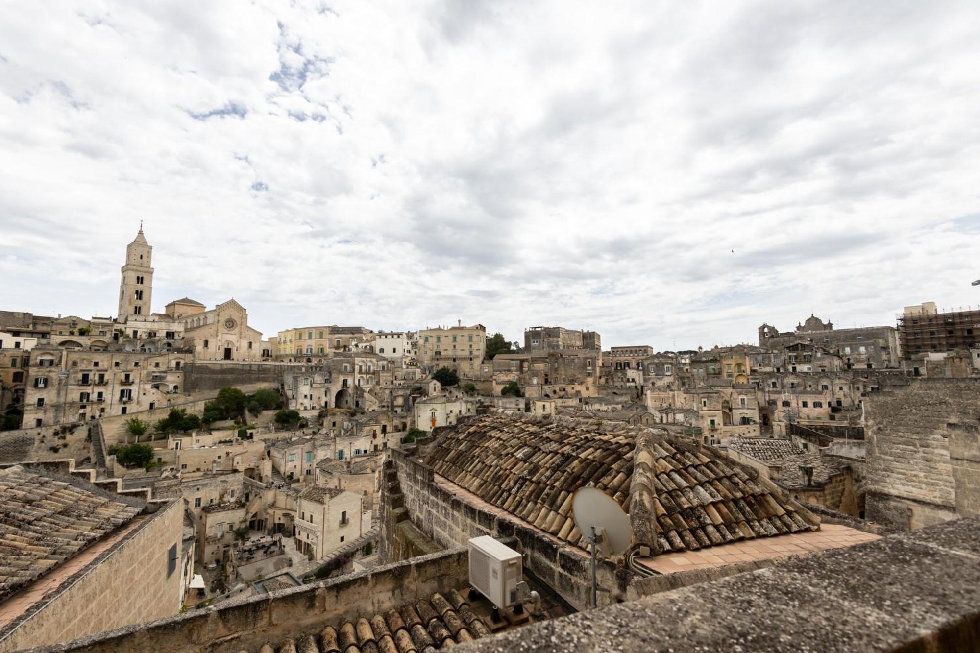 Antica Dimora Storica La Finestra Sul Campanile Villa Matera Exterior photo