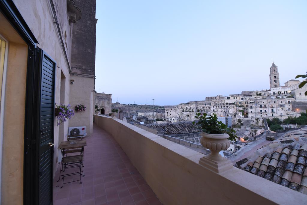 Antica Dimora Storica La Finestra Sul Campanile Villa Matera Exterior photo